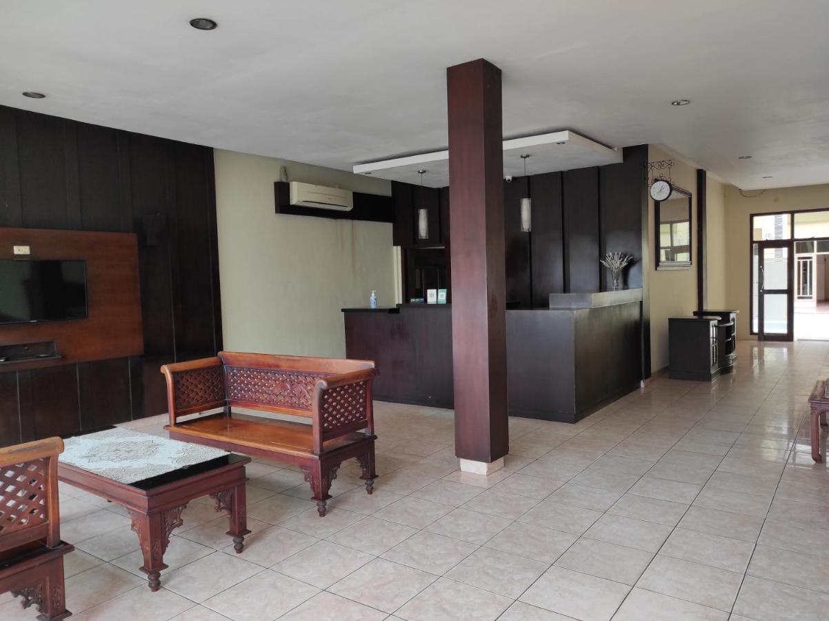 Hotel Randik Sekayu Экстерьер фото