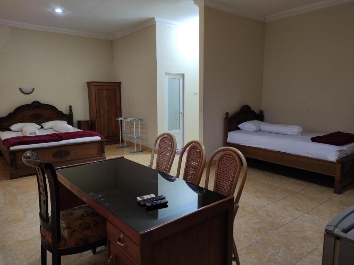 Hotel Randik Sekayu Экстерьер фото